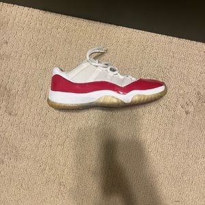 Jordan 11 low Cherry